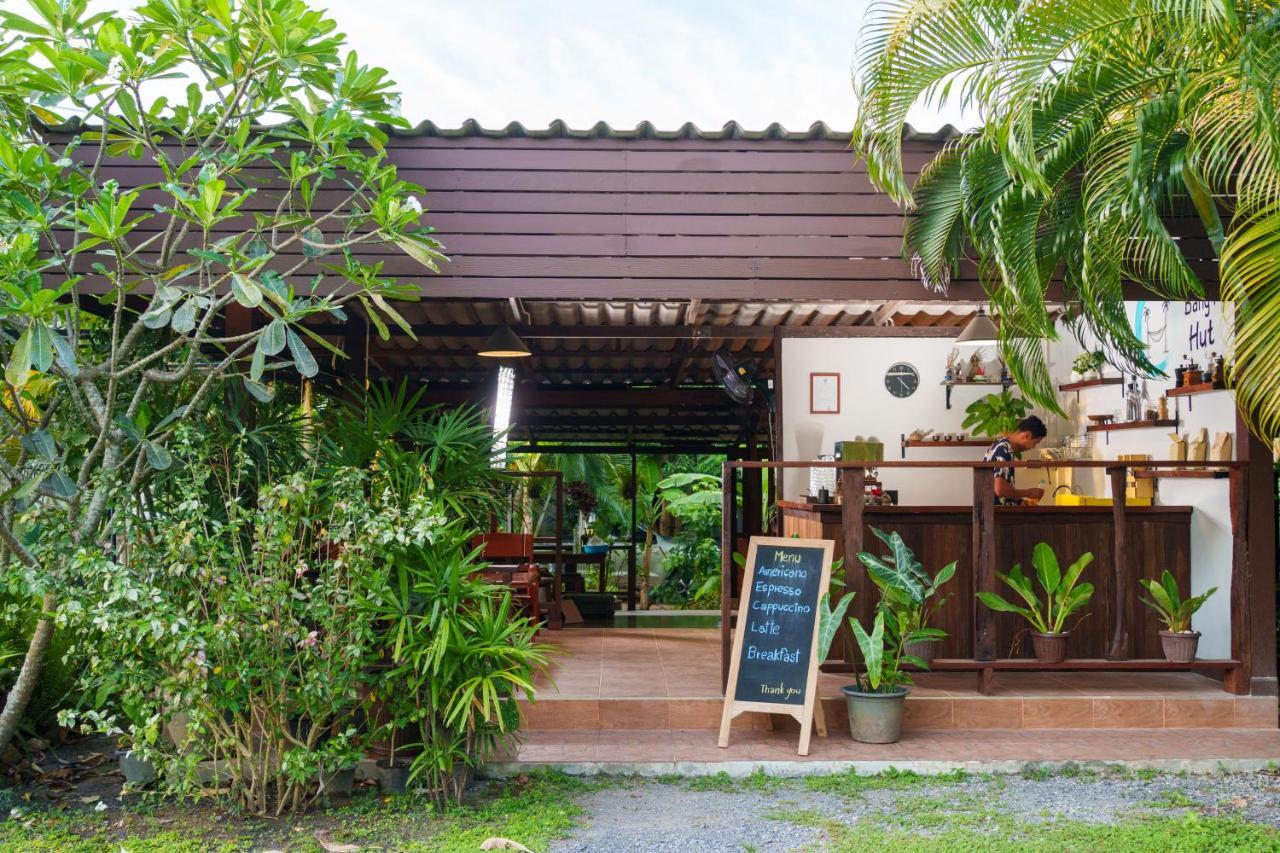 Hotel Bang Po Hut Ban Bang Po Exteriér fotografie