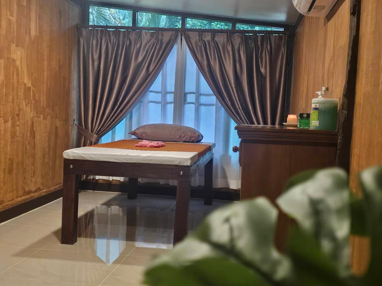 Hotel Bang Po Hut Ban Bang Po Exteriér fotografie